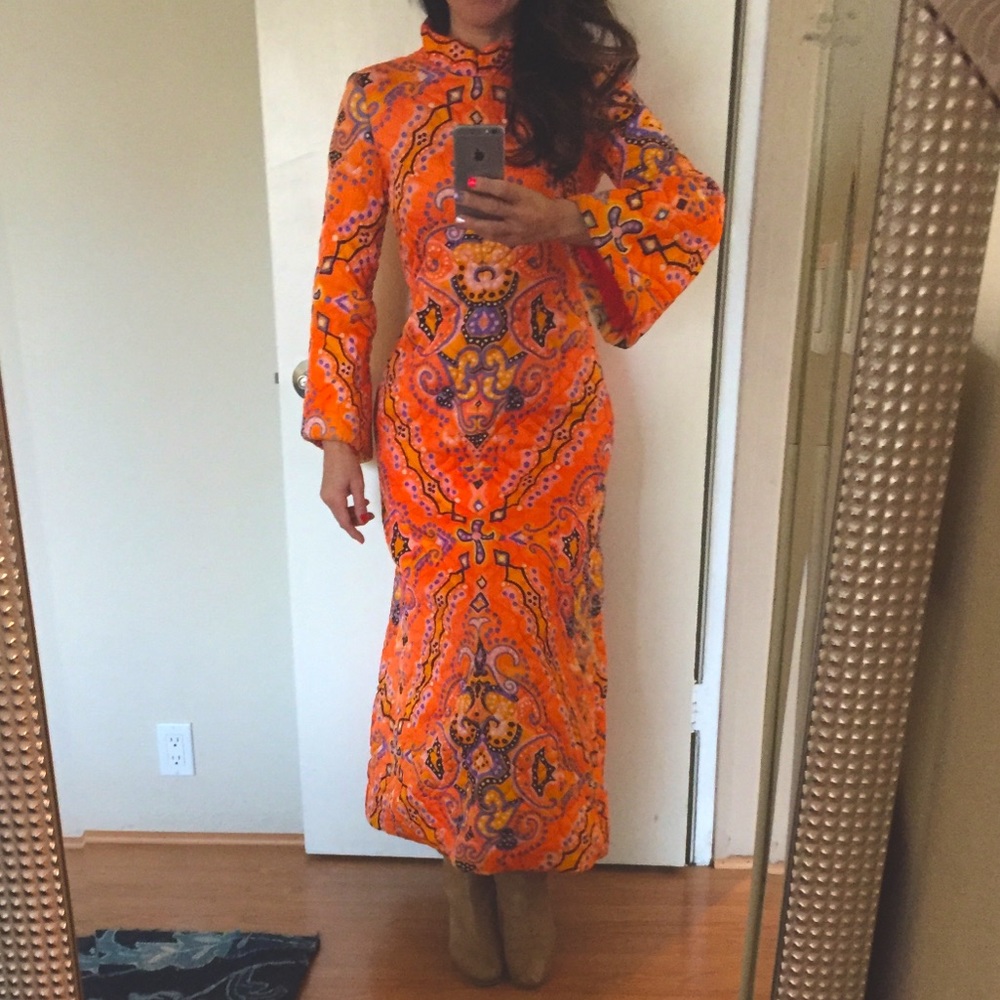 Beautiful, rare, 1970's, vintage-patterned, dress